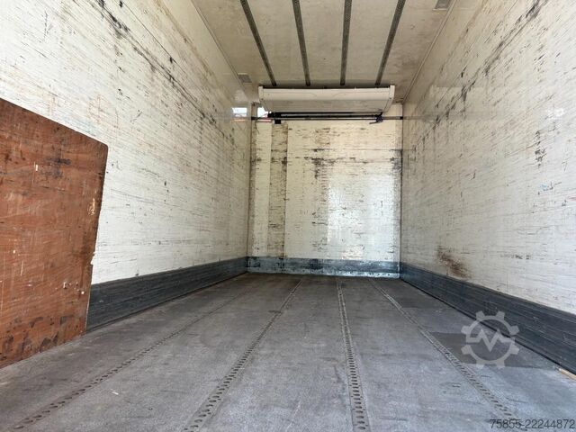 Pārvadājumi saldētavā/saldētavā Burg BPM 00-18 TCZXX Mitsubishi Fridge / Loading Lif...