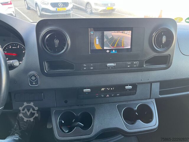 Furgão de painéis Mercedes-Benz Sprinter 319 1.9 CDI / L4 H2 / RWD / Navi / APK...