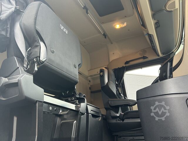Padrão-SZM Mercedes-Benz Actros 1840 Streamspace / 583 dkm / NL Truck