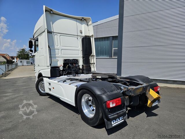 Standardni tegljač DAF XF 530 FT