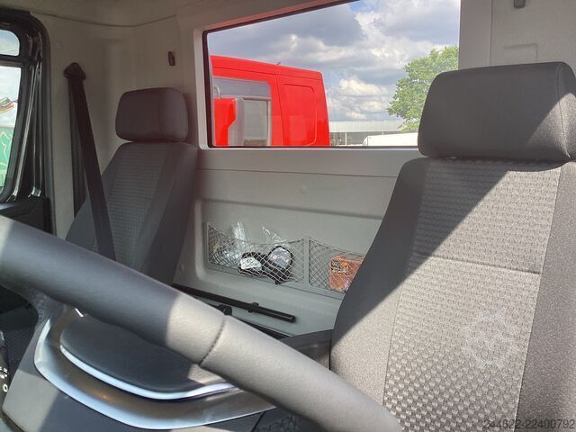 Special purpose truck Ford F-Line 1833 4x2 DayCab automaat