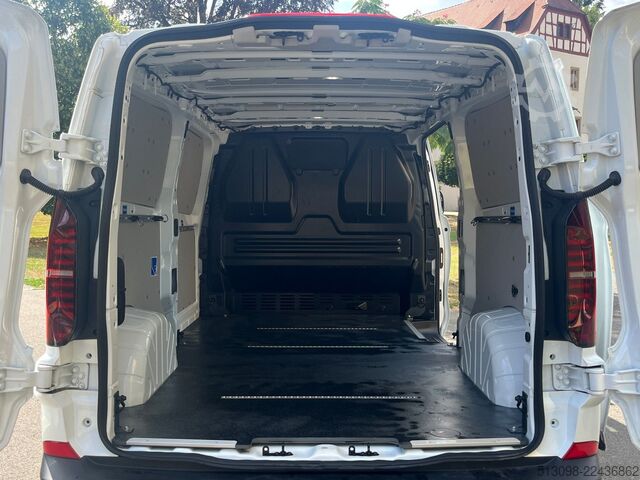 Furgoneta VOLKSWAGEN T7 TEMPOMAT SPURHALTE ASSIST KLIMA 1.HAND