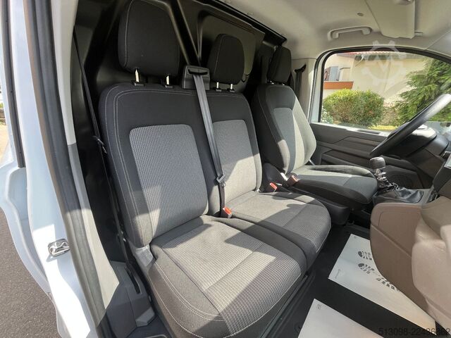 Furgoneta VOLKSWAGEN T7 TEMPOMAT SPURHALTE ASSIST KLIMA 1.HAND