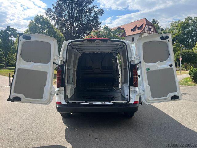 Furgoneta VOLKSWAGEN T7 TEMPOMAT SPURHALTE ASSIST KLIMA 1.HAND