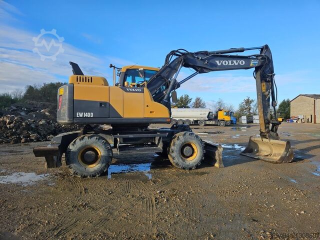 ホイール式油圧ショベル VOLVO EW 140 D