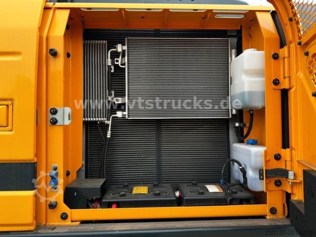 Escavadora de rastos HYUNDAI HX 220AL Kamera Radio Klima