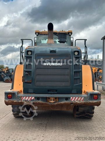 Utovarivač na kotačima HYUNDAI HL 970 A 4x4 Radlader Kamera Klima 1.985 Std