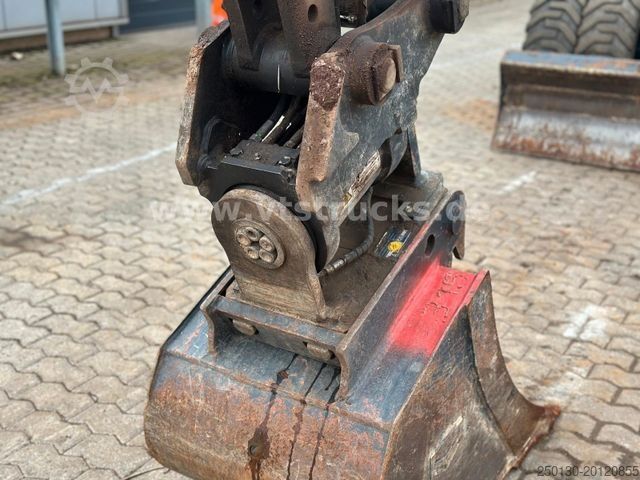 Bager na kotačima YANMAR B110W 4x4 Radbagger Verstellausleger