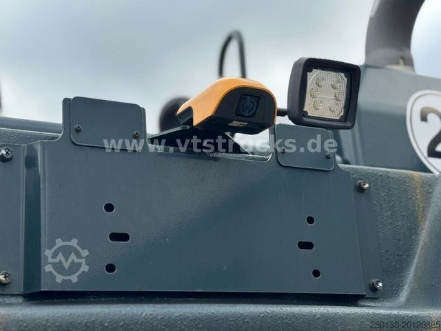 Bager na kotačima HYUNDAI HW 150 ACR 4x4