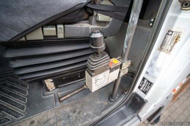 Volquete con grúa Mercedes-Benz ACTROS 2632 K-MP3 + FASSI F170A.22
