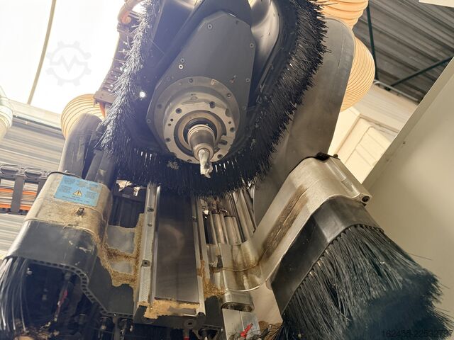 Centre d'usinage BIESSE Rover A 3.30