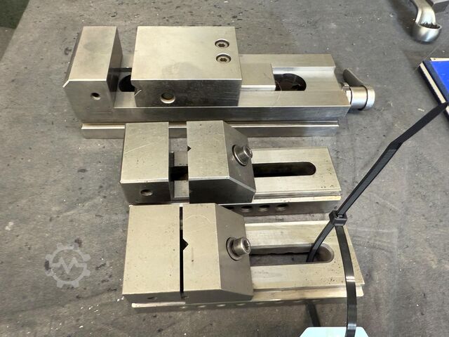 वाइसेज़ का स्टॉक Vises (3X) 