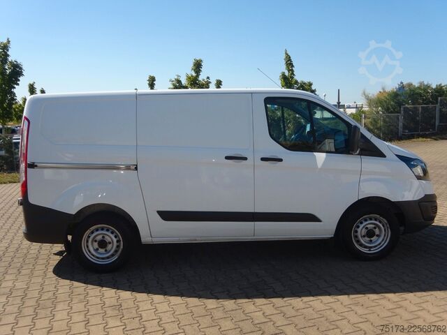 Furgon blaszak FORD Transit Custom 260 L1H1 LKW City Light AHK