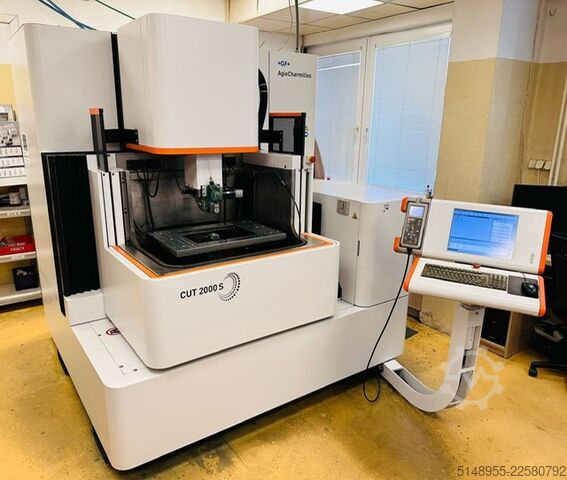 Máquina de erosión por hilo AGIE CHARMILLES UT 2000 S