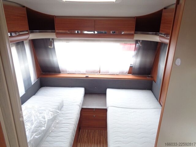 Nhà di động ADRIA Adora 472 LU *Einzelbetten*Rollrost*Mover*