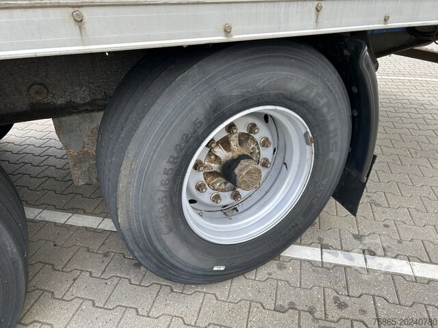 Maleta Krone SDP 27 / Box - Confectie / 3 axle BPW Drum / NL...