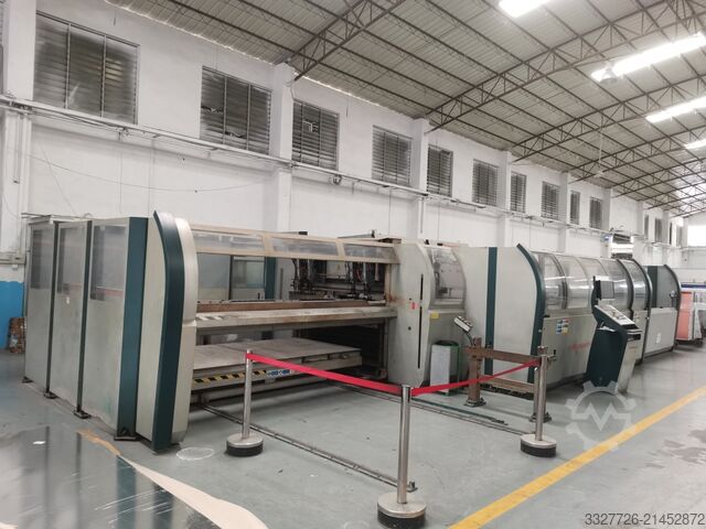 מרכז עיבוד מתכת דקה Salvagnini P4-2516