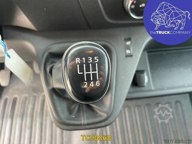 Hebebühne Renault Master 145.35 Nacelle