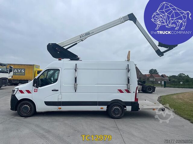 Plataforma elevatória Renault Master 145.35 klubb