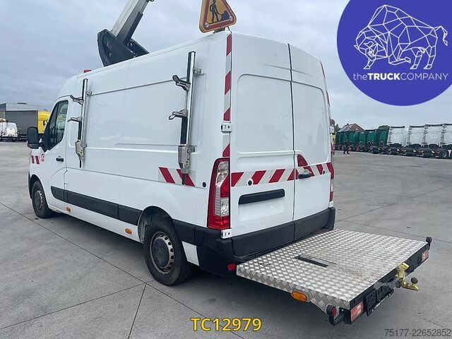 Plataforma elevatória Renault Master 145.35 klubb