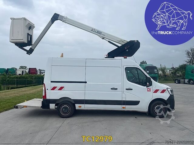 Plataforma elevatória Renault Master 145.35 klubb