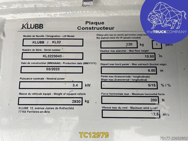 Plataforma elevadora Renault Master 145.35 klubb