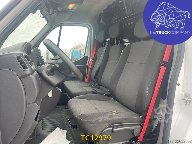 Plataforma elevadora Renault Master 145.35 klubb