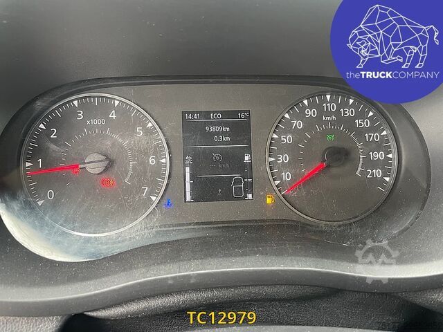 Plataforma elevadora Renault Master 145.35 klubb