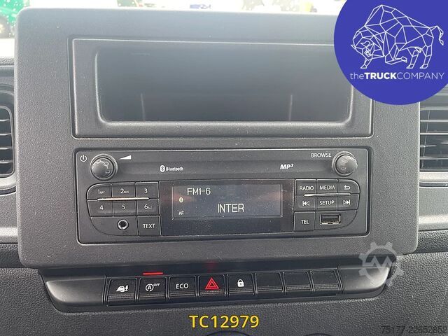 Plataforma elevadora Renault Master 145.35 klubb