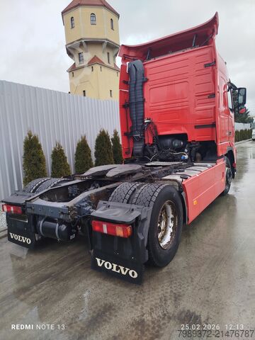 Standardni tegljač Volvo FH