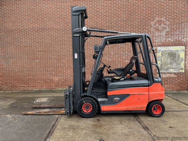 电动四轮叉车 Linde E30L-01