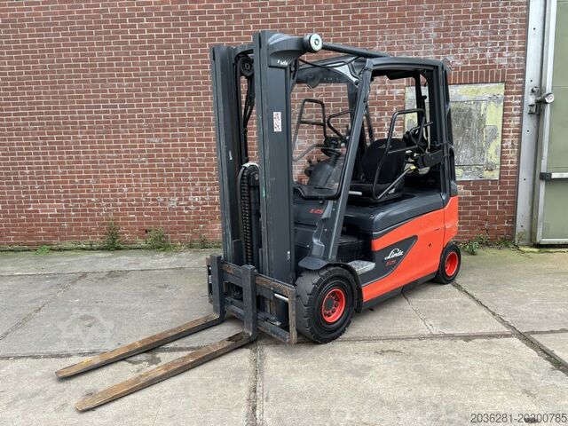 电动四轮叉车 Linde E25L-01
