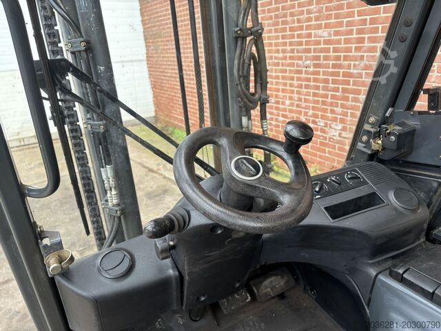 电动四轮叉车 Linde E25L-01