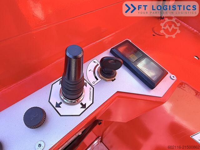 四向叉车 Combilift C3000GST GAS TRIPLEX 8300 FREE LIFT TOP1