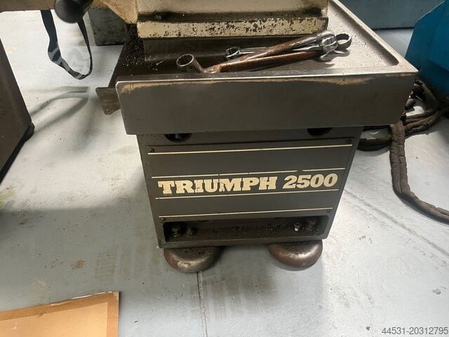 Tour L & Z Colchester Triumph 2500