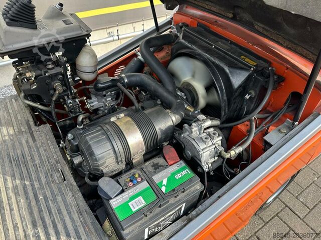 VS-22450 LPG Triplex forklift BT 5510mm with sideshift BT CBG18