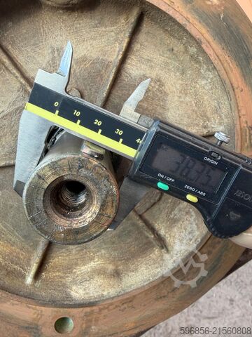 Električni motor 7,5 kW 1455 okr/min 380-420V 3 faze Silnik elektryczny 7,5 kW 1455 obr min 380-420V 3 fazy Silnik elektryczny 7,5 kW 1455 obr min 380-420V 3 fazy