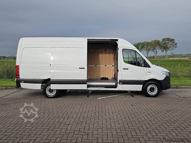 Gerabak stesen bumbung tinggi MERCEDES-BENZ ESPRINTER L3H2 81 kWh AC/DC