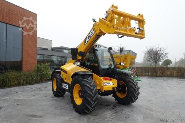 Telehandler JCB 542/70 Xtra Powershift 6 vitesses 40 K