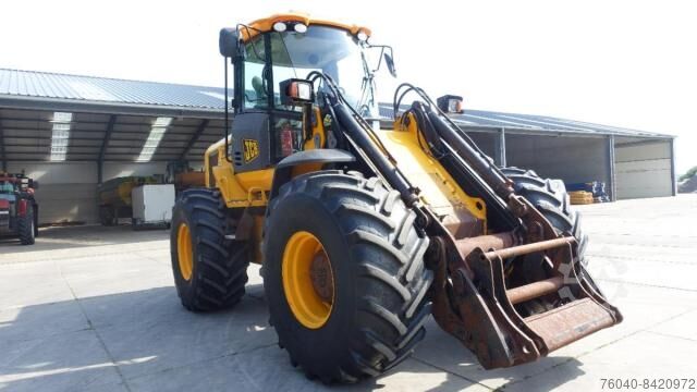 รถตักล้อยาง JCB 426 HT