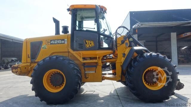 รถตักล้อยาง JCB 426 HT