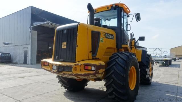 รถตักล้อยาง JCB 426 HT