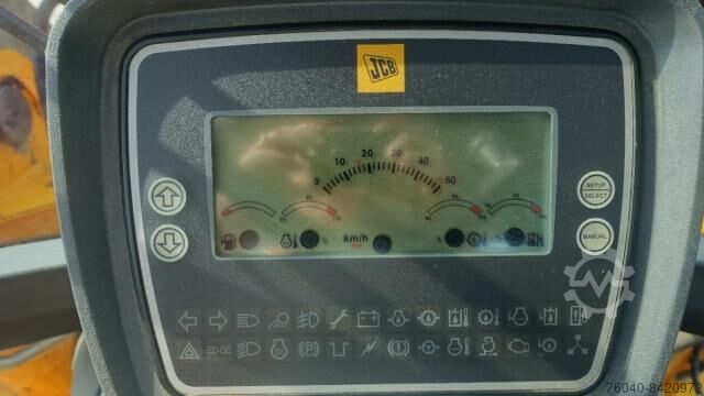 รถตักล้อยาง JCB 426 HT
