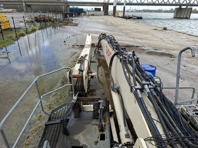 Máquina de manipulación de materiales Sennebogen 830 E K17 (only upperstructure with damaged cabin)