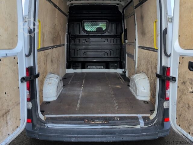 ون پَنِل VW Crafter Kasten MR3640mm+Hoch 3,5t*R-Kam Klima