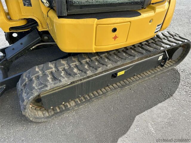  Komatsu PC30MR-5