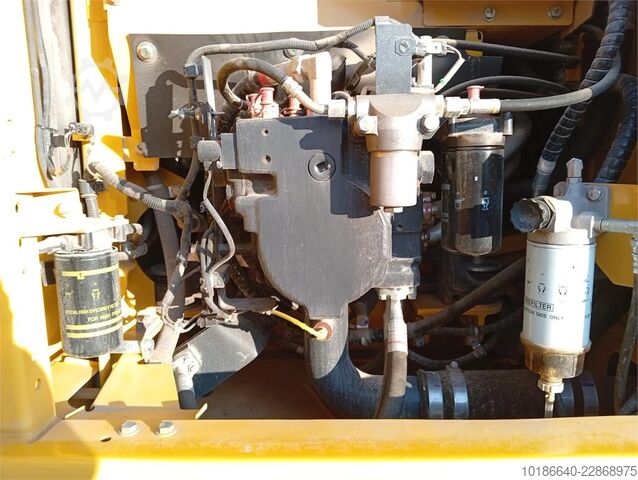  Komatsu PC210LC-11E0