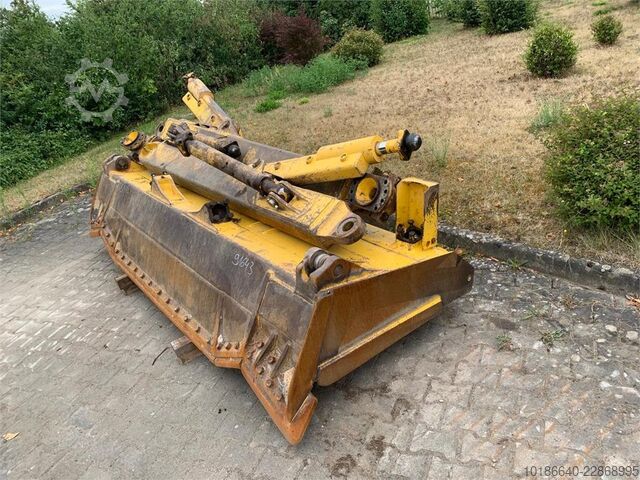  Komatsu D65EX-18E0