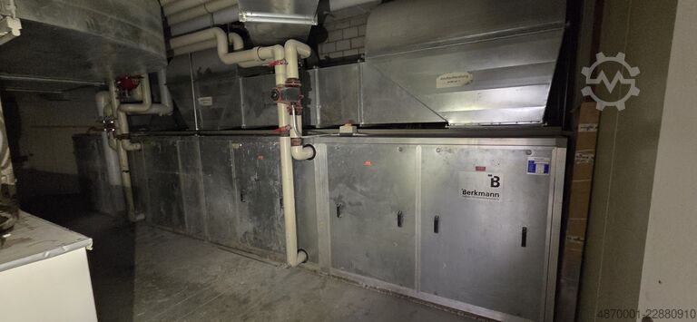 Industrie-Lackieranlage / Spritzkabine BERKMANN Industrie-Lackieranlage / Sprit 2870/98 (gemäss Typenschild)