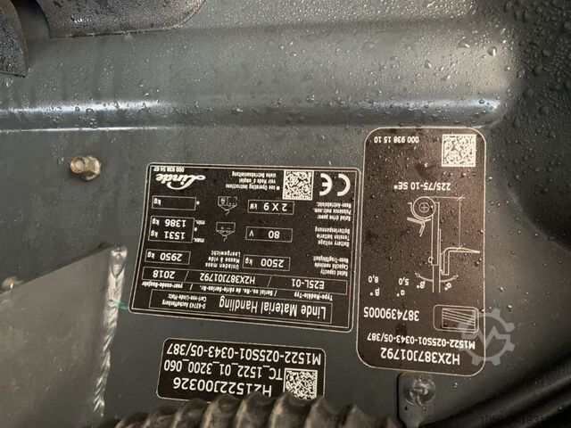 Electric 4-wheel forklift Linde E25L-01
